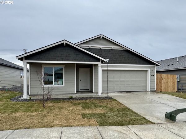862 NE Laurel Springs DR, Hermiston, OR 97838