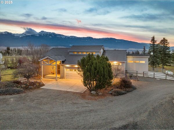 19 VALLEY HEIGHTS DR, Enterprise, OR 97828