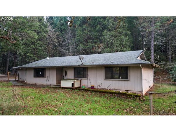 5201 LAKE SHORE DR, Selma, OR 97538