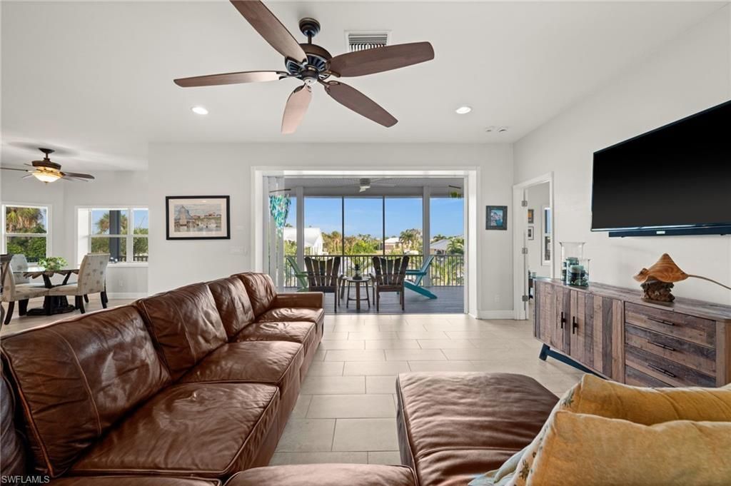 2392 Lemon St, Saint James City, FL 33956 Photo