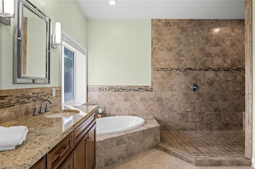 2392 Lemon St, Saint James City, FL 33956 Photo