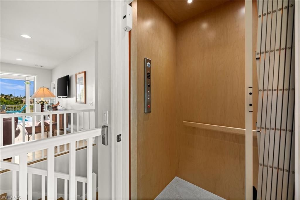 2392 Lemon St, Saint James City, FL 33956 Photo