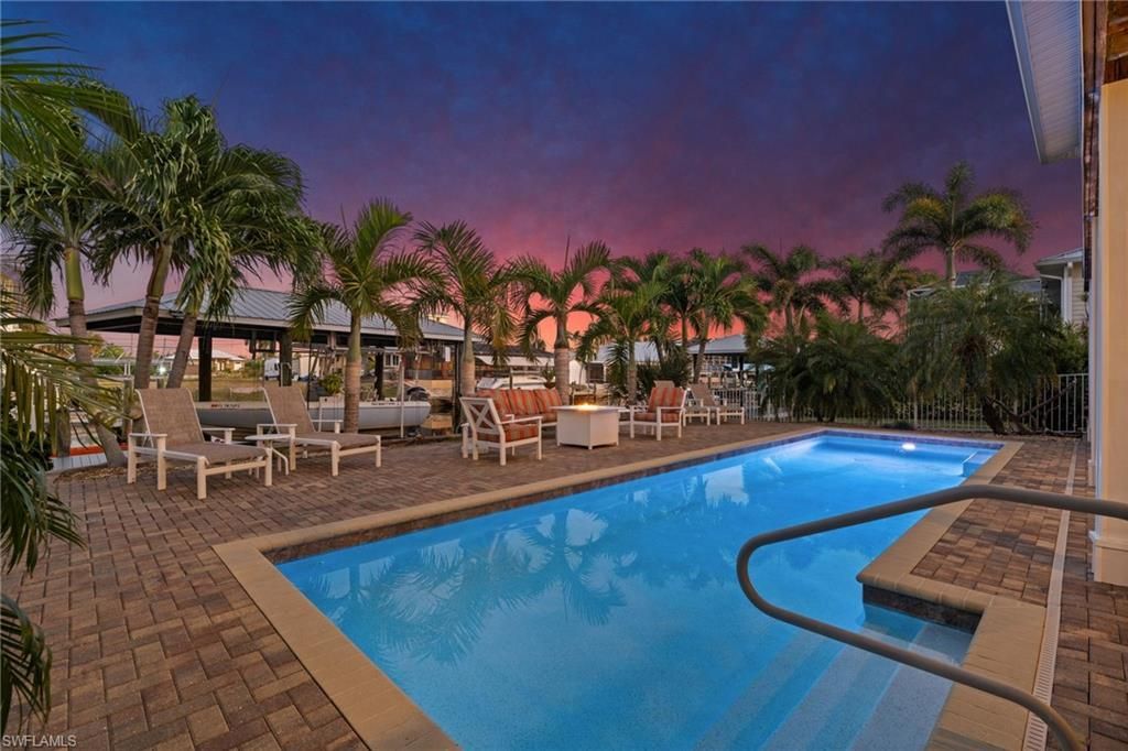 2392 Lemon St, Saint James City, FL 33956 Photo