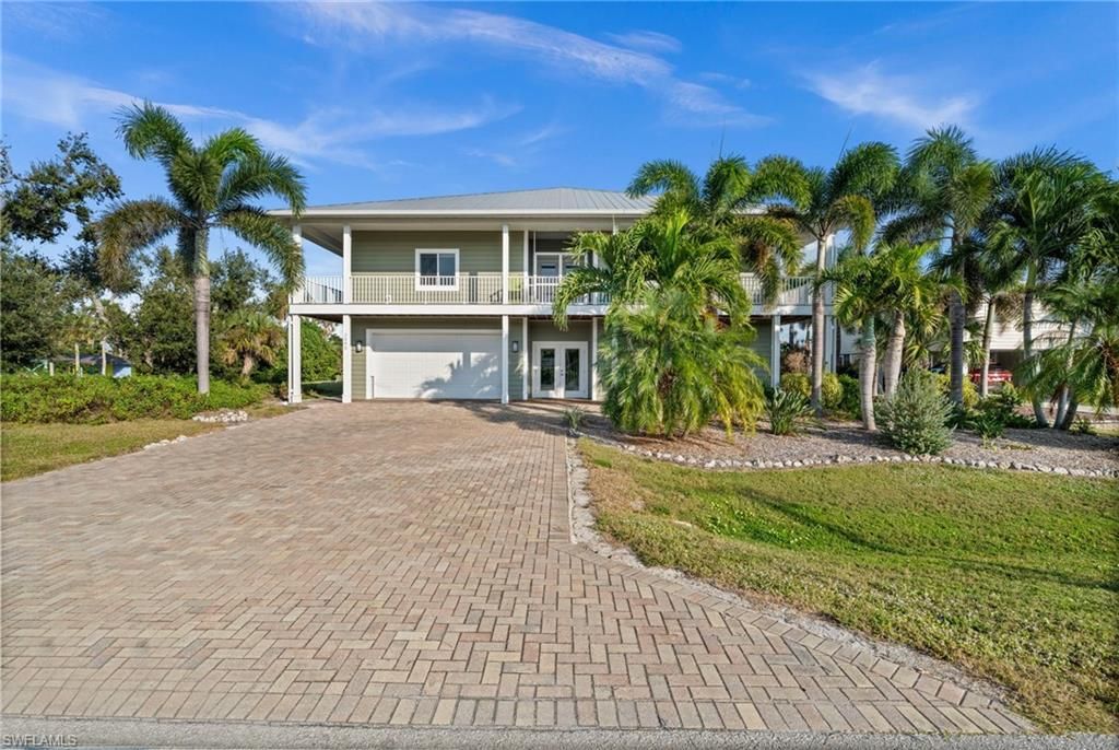 2392 Lemon St, Saint James City, FL 33956 Photo