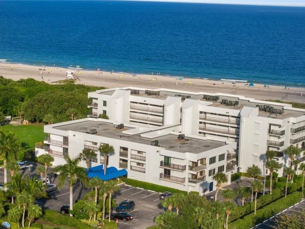 1700 Ocean Drive, Unit 204, Vero Beach, FL 32963