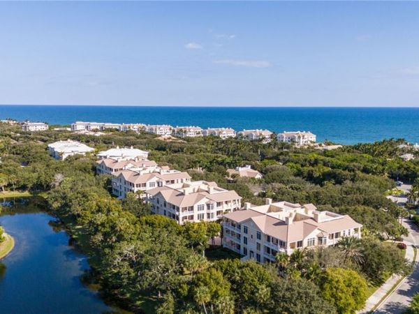601 N Swim Club Drive, Unit 3A, Vero Beach, FL 32963