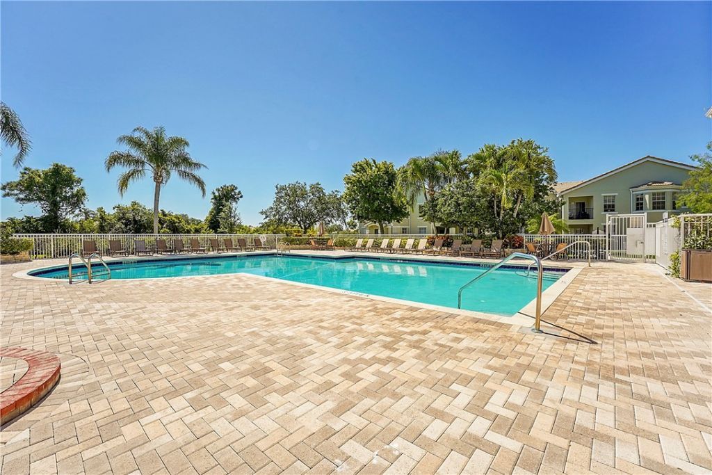 162 SW Peacock Boulevard, Unit 32-206, Port Saint Lucie, FL 34986 Photo