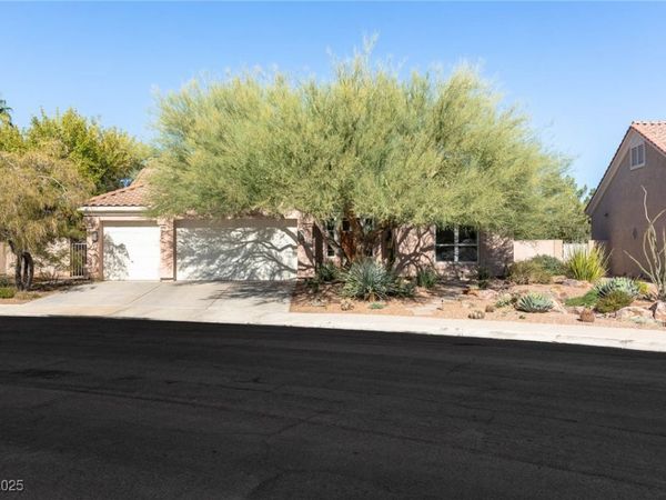 264 Chestnut Ridge Circle, Henderson, NV 89012