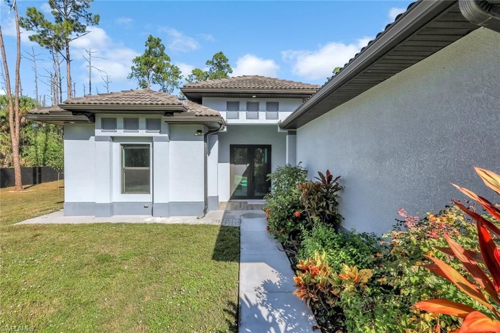 141 20th Ave Nw, Naples, FL 34120 Photo