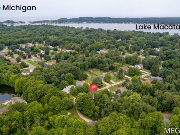 Pine Hollow Road, Holland, MI 49423