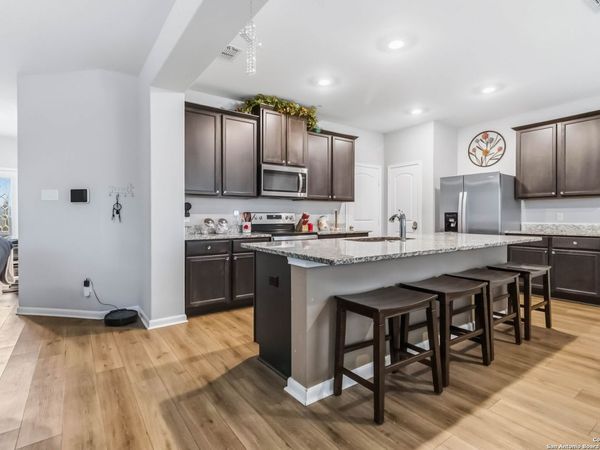 9315 Bennett Forest, Converse, TX 78109