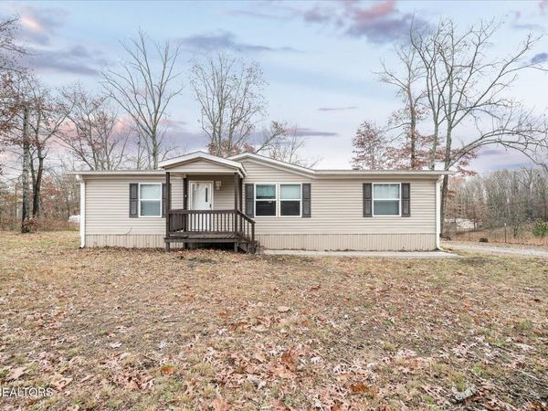 124 Foxwood Drive, Crossville, TN 38571