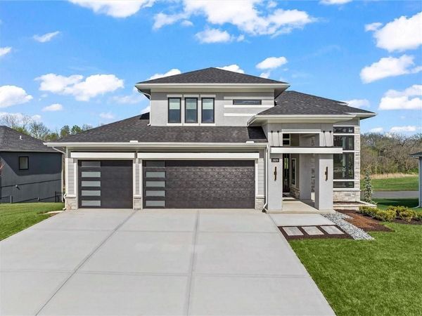 2809 SW Heartland Road, Lee's Summit, MO 64082