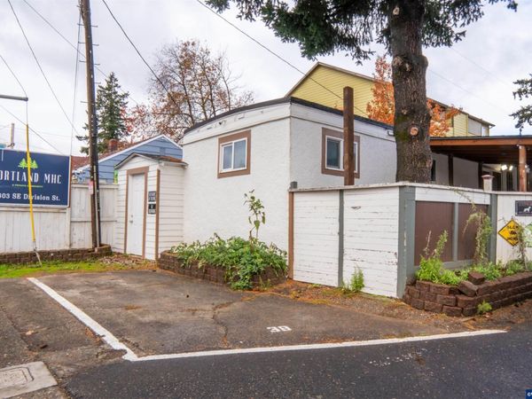 11803 SE Division St, Portland, OR 97209
