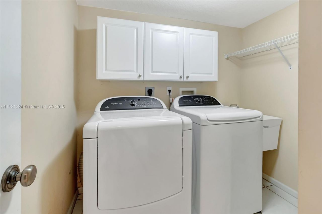 12565 Imperial Isle Dr, Unit 204, Boynton Beach, FL 33437 Photo