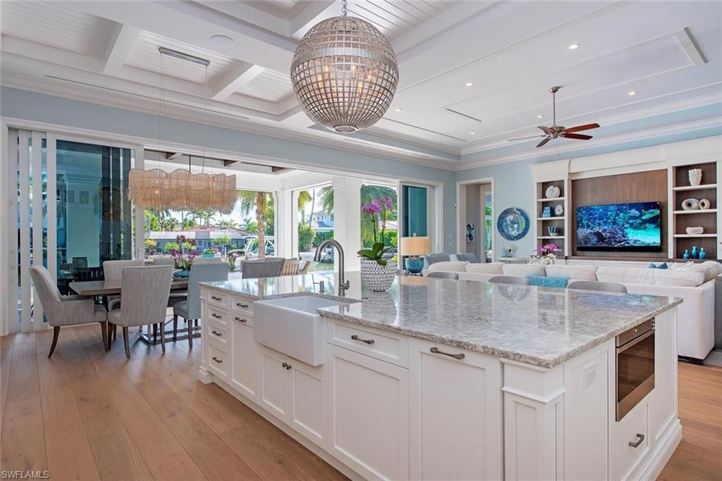 2135 Snook Dr, Naples, FL 34102 Photo