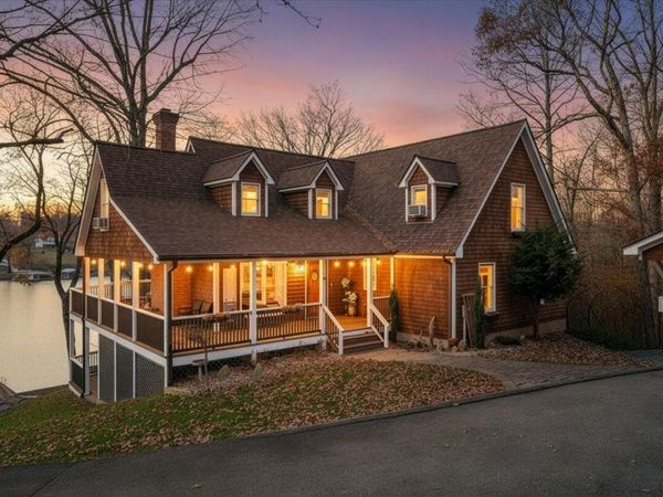 775 Long Island DR, Moneta, VA 24121