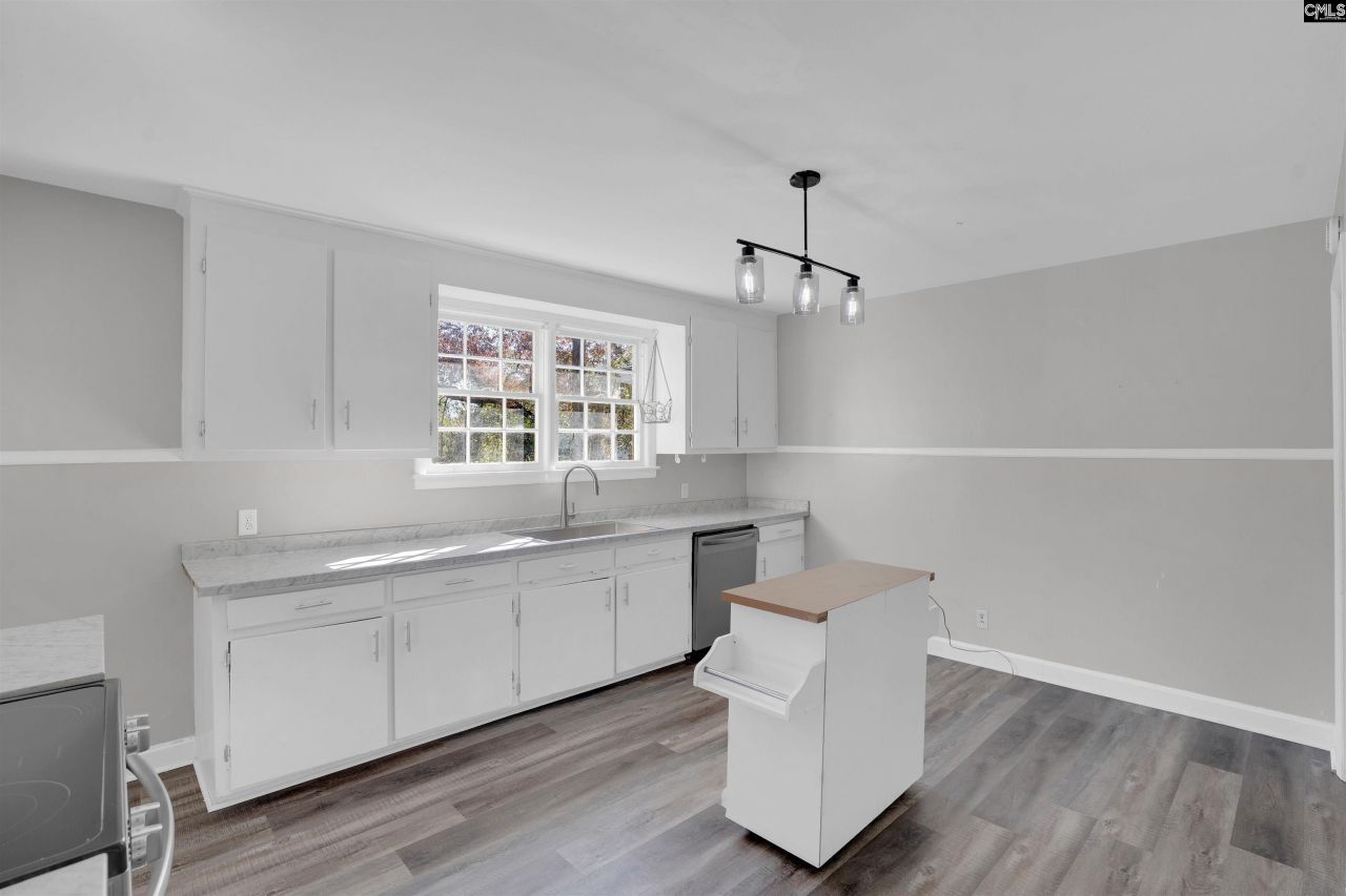 1108 S Beltline Boulevard Photo 14