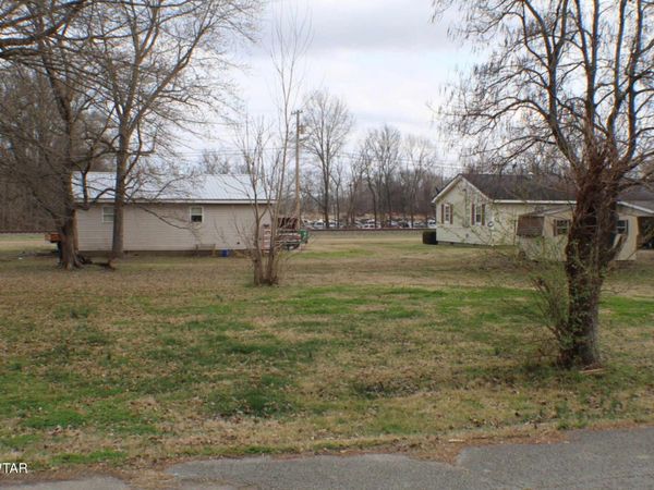 36 Hamil Street , Gates, TN 38037