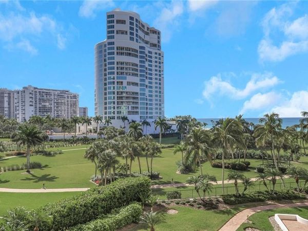 4251 Gulf Shore BLVD N, Unit 5B, NAPLES, FL 34103