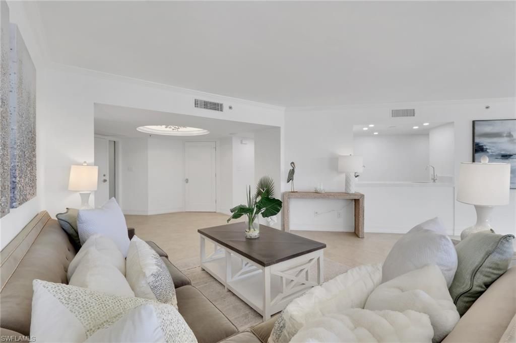 4251 Gulf Shore Blvd N, Unit 5B, Naples, FL 34103 Photo