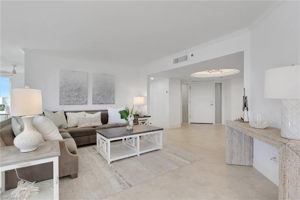 4251 Gulf Shore Blvd N, Unit 5B, Naples, FL 34103 Photo