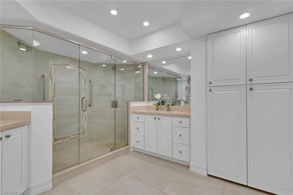 4251 Gulf Shore Blvd N, Unit 5B, Naples, FL 34103 Photo