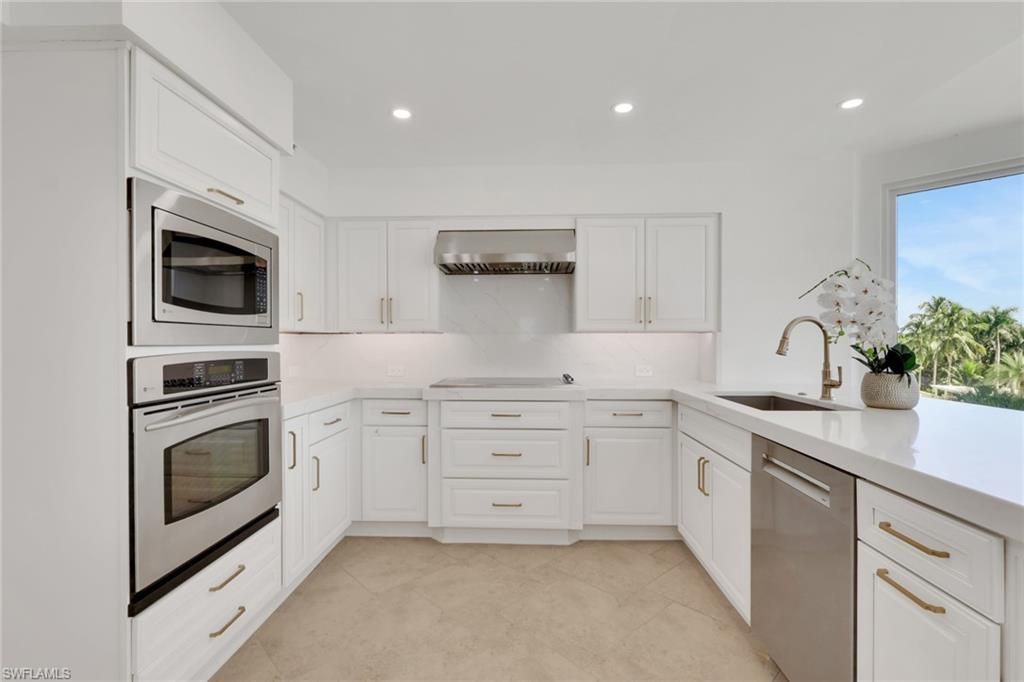 4251 Gulf Shore Blvd N, Unit 5B, Naples, FL 34103 Photo