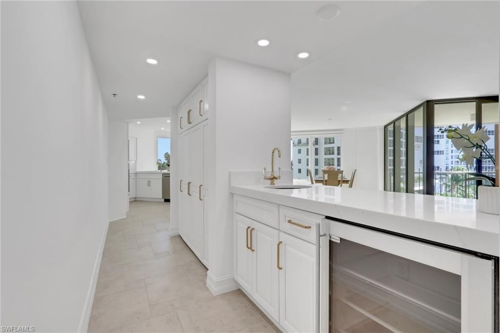 4251 Gulf Shore Blvd N, Unit 5B, Naples, FL 34103 Photo