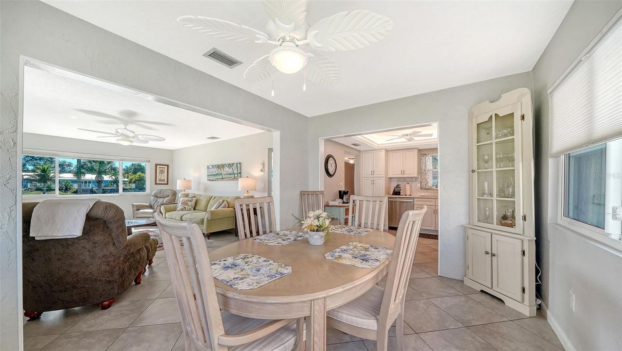 2657 Riverbluff Parkway, Unit V122, Sarasota, FL 34231 Photo