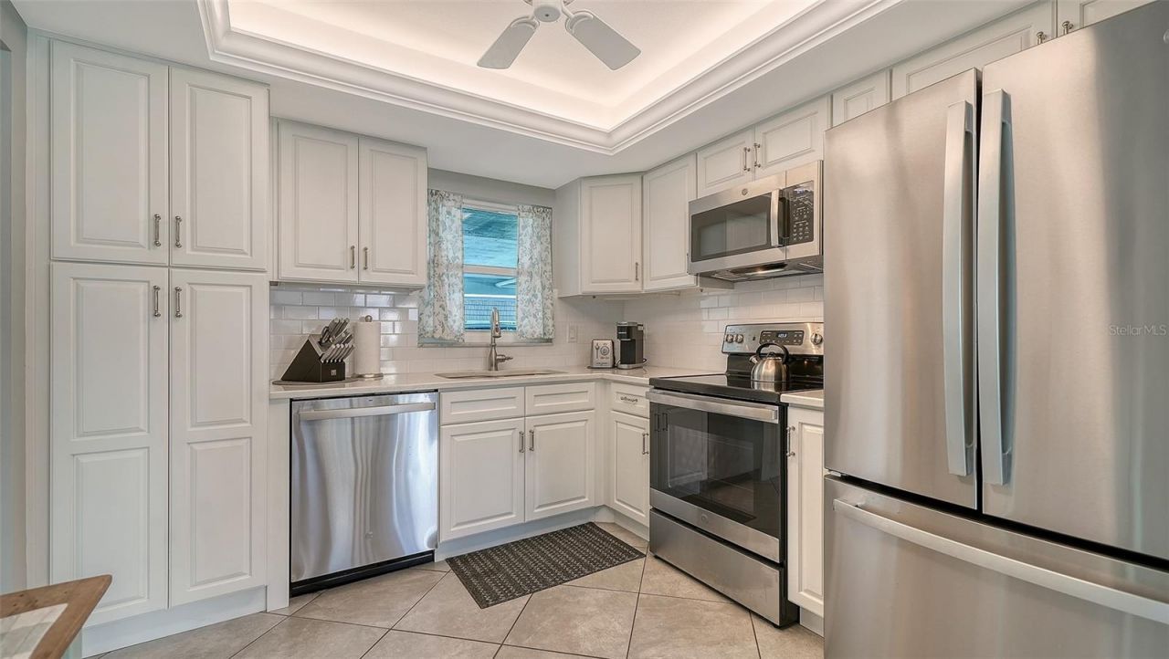 2657 Riverbluff Parkway, Unit V122, Sarasota, FL 34231 Photo