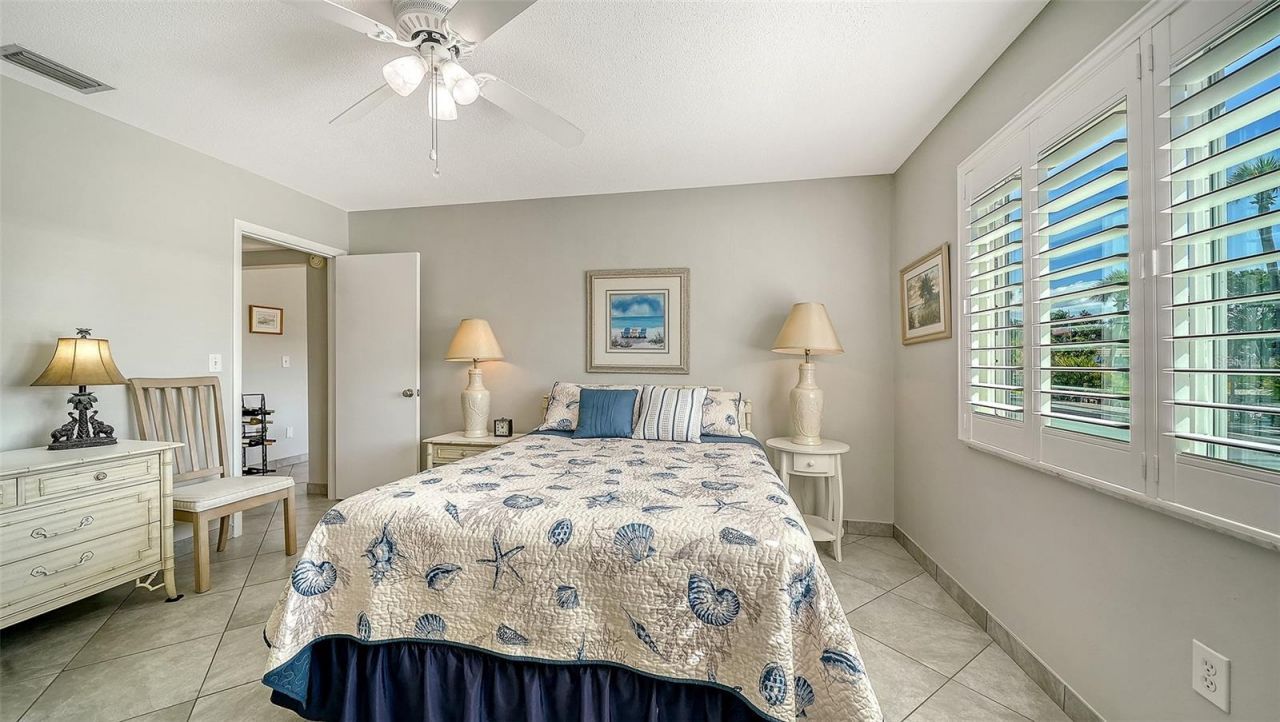 2657 Riverbluff Parkway, Unit V122, Sarasota, FL 34231 Photo