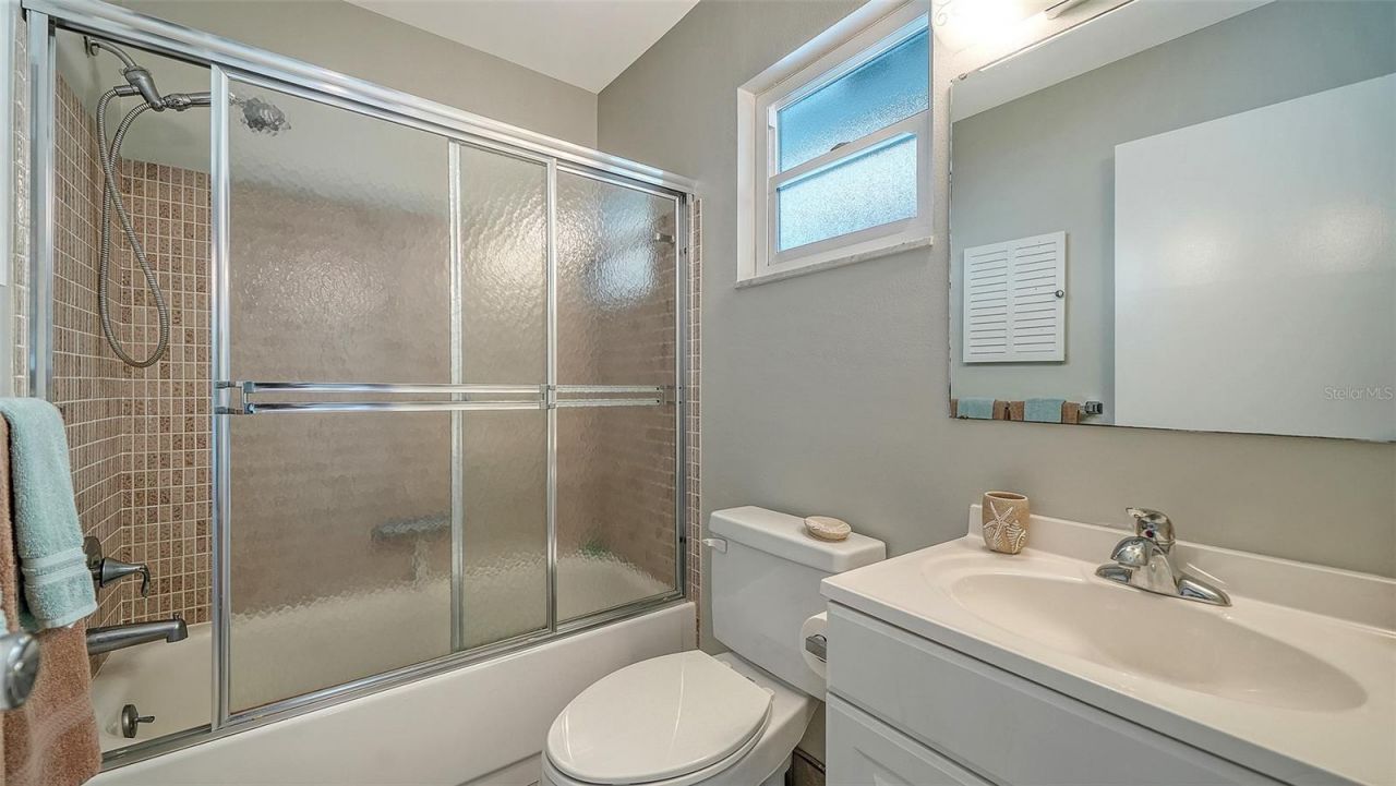 2657 Riverbluff Parkway, Unit V122, Sarasota, FL 34231 Photo