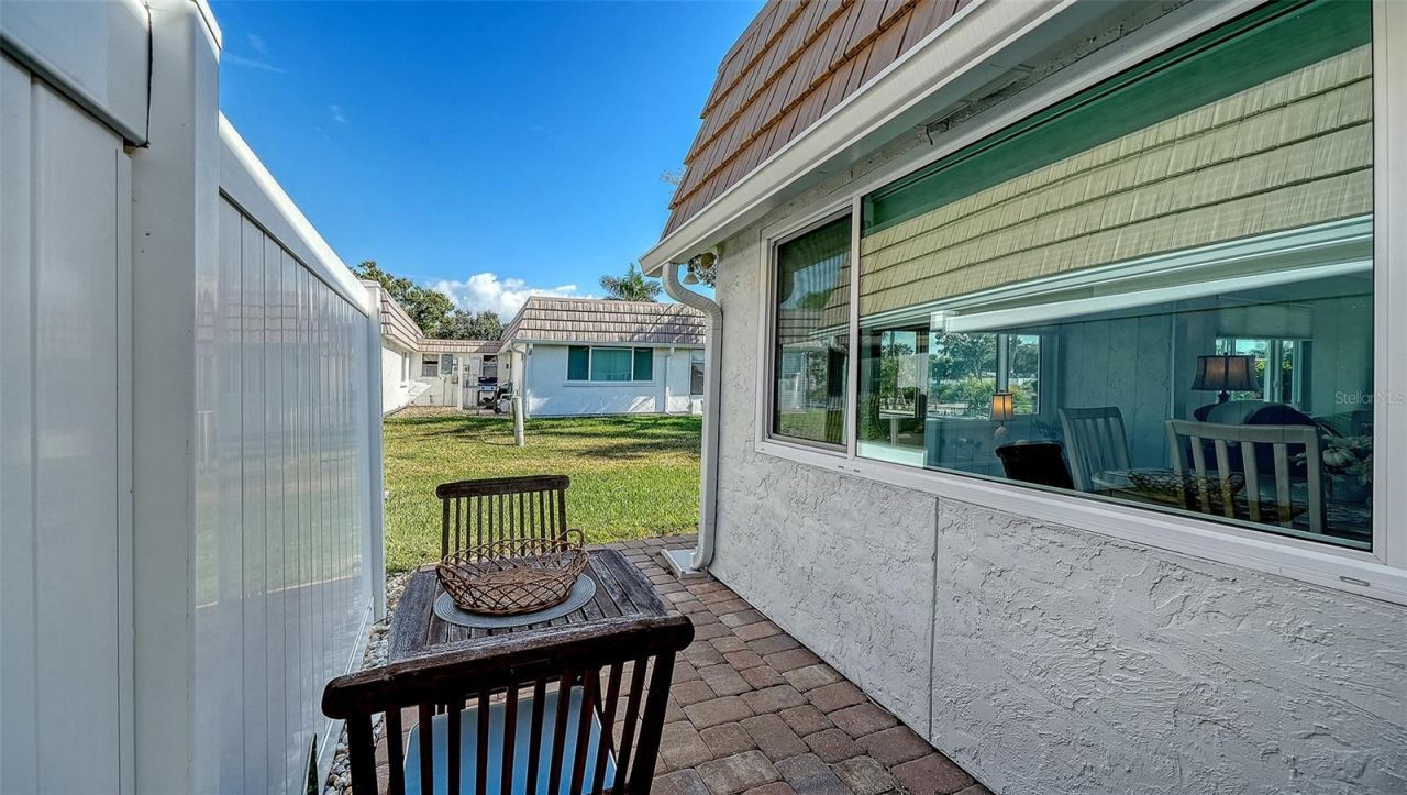 2657 Riverbluff Parkway, Unit V122, Sarasota, FL 34231 Photo