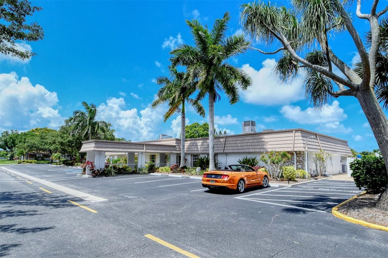 2657 Riverbluff Parkway, Unit V122, Sarasota, FL 34231 Photo