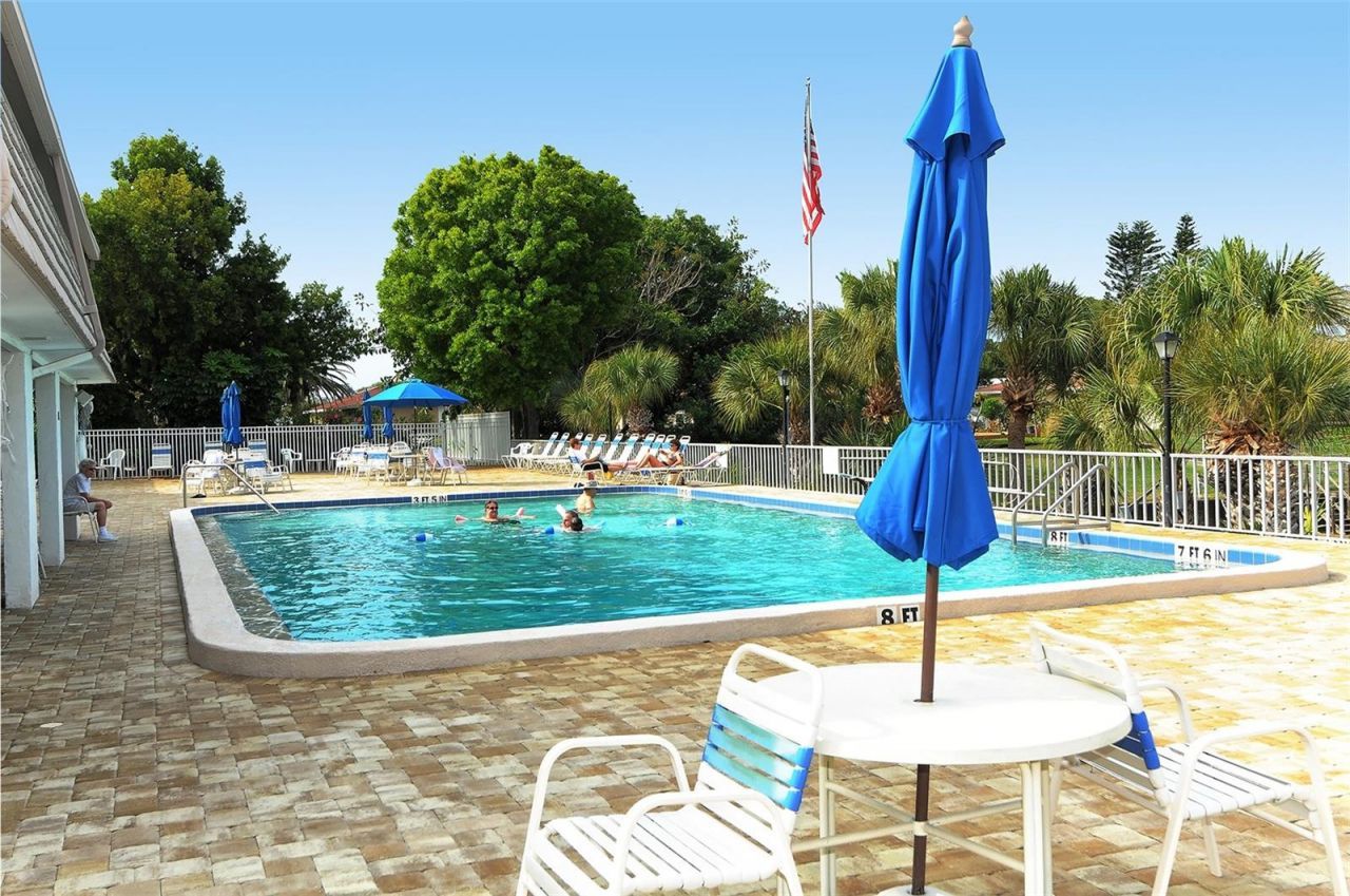 2657 Riverbluff Parkway, Unit V122, Sarasota, FL 34231 Photo