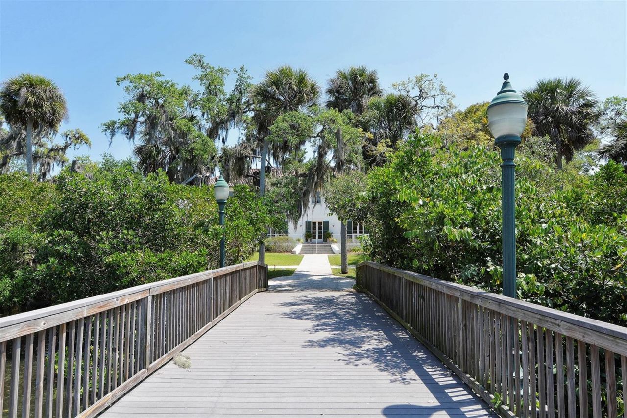 2657 Riverbluff Parkway, Unit V122, Sarasota, FL 34231 Photo