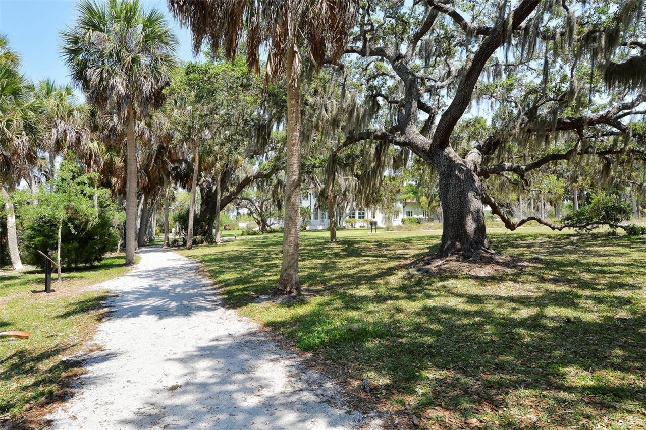 2657 Riverbluff Parkway, Unit V122, Sarasota, FL 34231 Photo