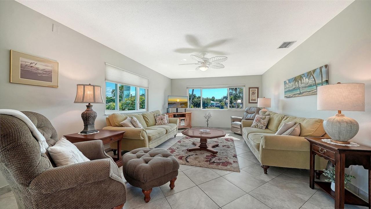 2657 Riverbluff Parkway, Unit V122, Sarasota, FL 34231 Photo