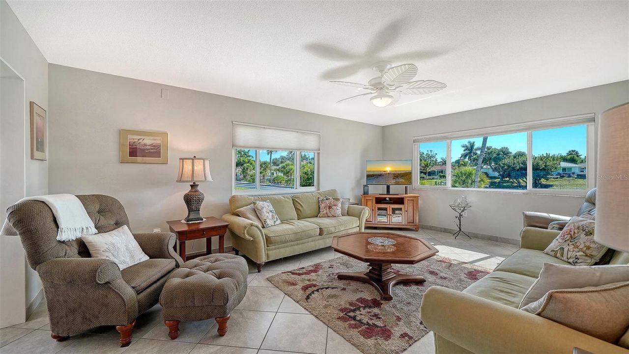 2657 Riverbluff Parkway, Unit V122, Sarasota, FL 34231 Photo
