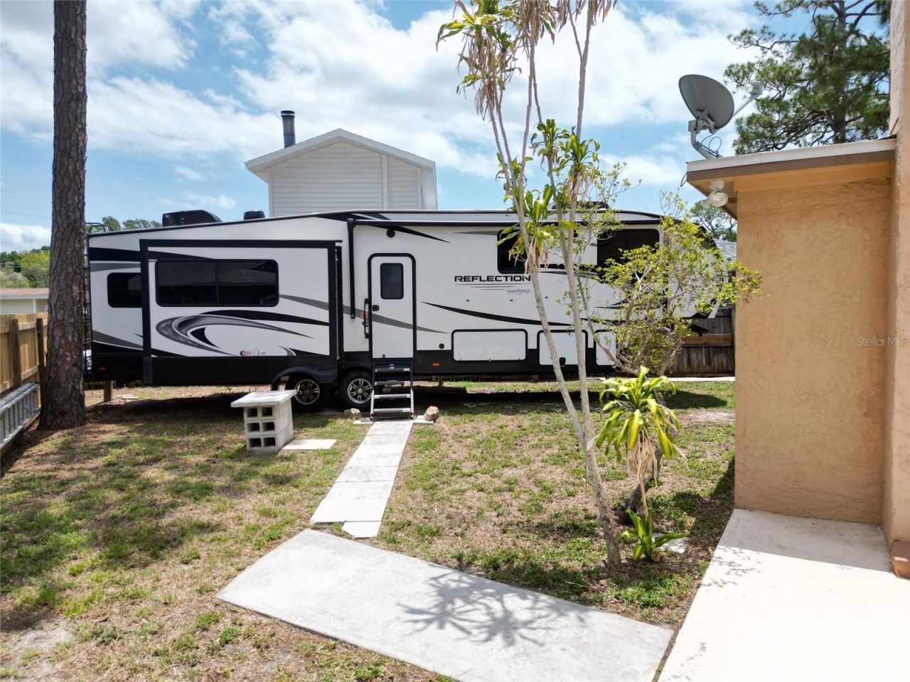 771 Murphy Avenue N, Saint Petersburg, FL 33703 Photo