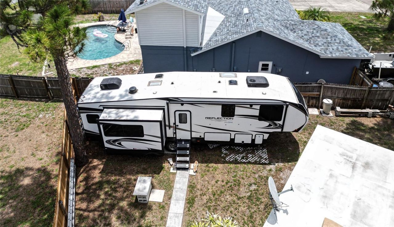 771 Murphy Avenue N, Saint Petersburg, FL 33703 Photo