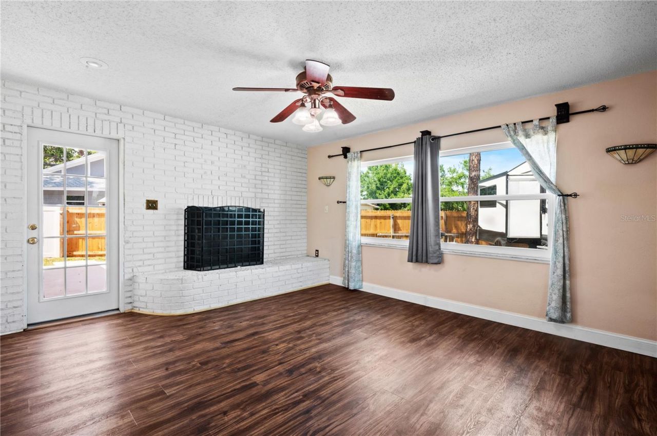 771 Murphy Avenue N, Saint Petersburg, FL 33703 Photo