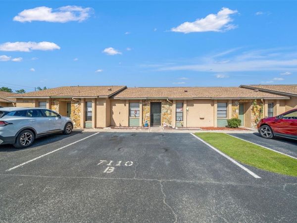 7110 BARCLAY AVENUE, Unit B, SPRING HILL, FL 34609