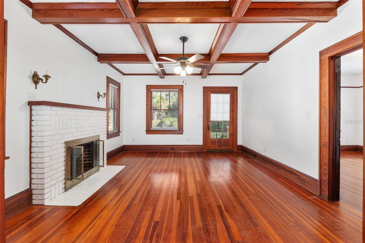 15670 S Highway 25, Weirsdale, FL 32195 Photo