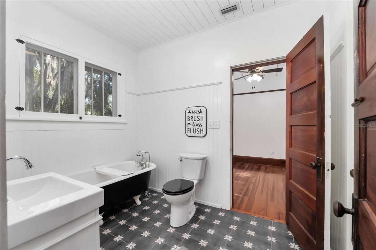 15670 S Highway 25, Weirsdale, FL 32195 Photo