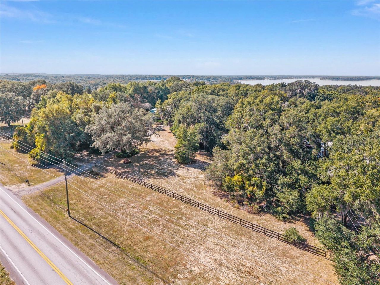 15670 S Highway 25, Weirsdale, FL 32195 Photo