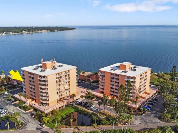 7430 SUNSHINE SKYWAY LANE S, Unit 601, ST PETERSBURG, FL 33711