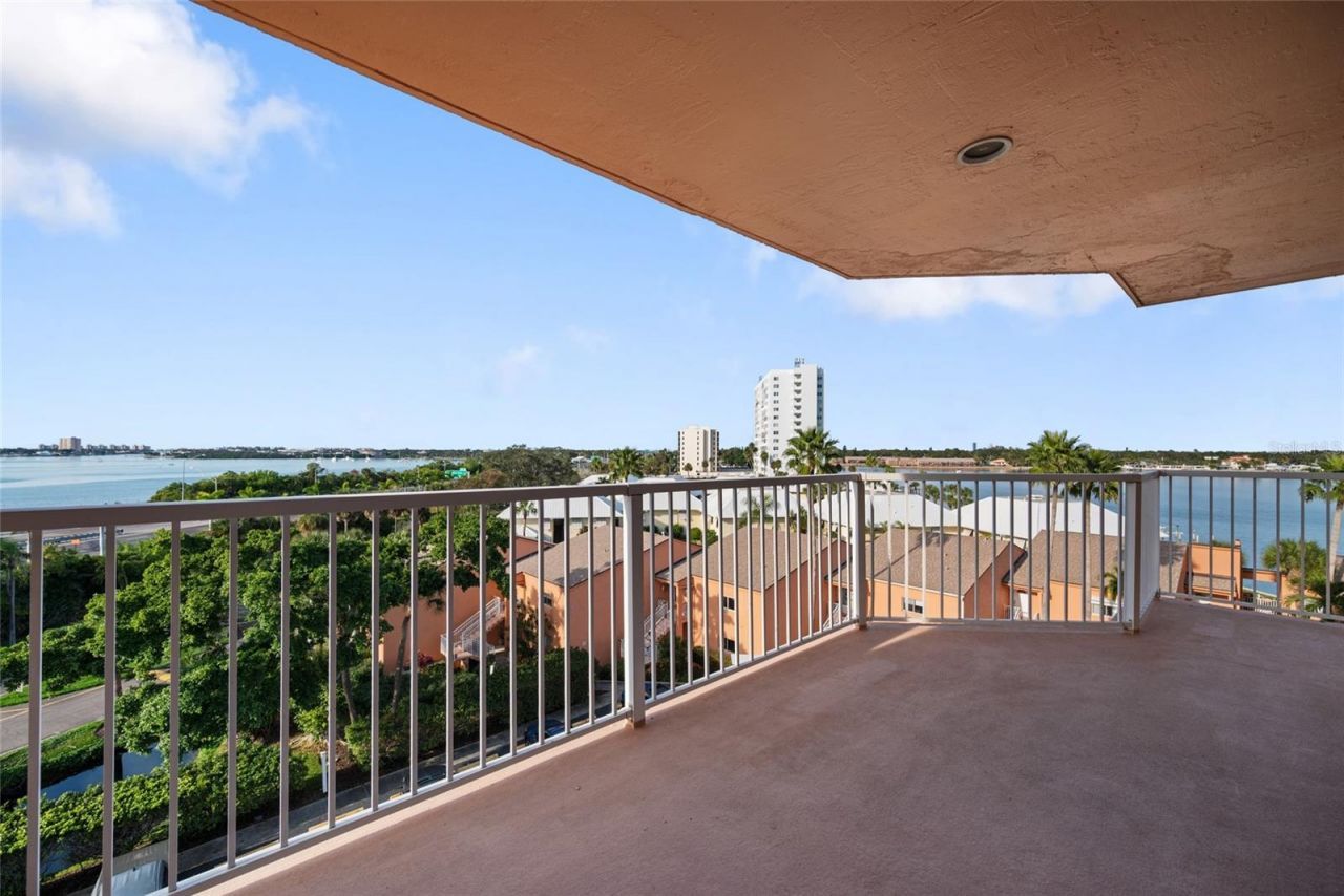 7430 Sunshine Skyway Lane S, Unit 601, Saint Petersburg, FL 33711 Photo