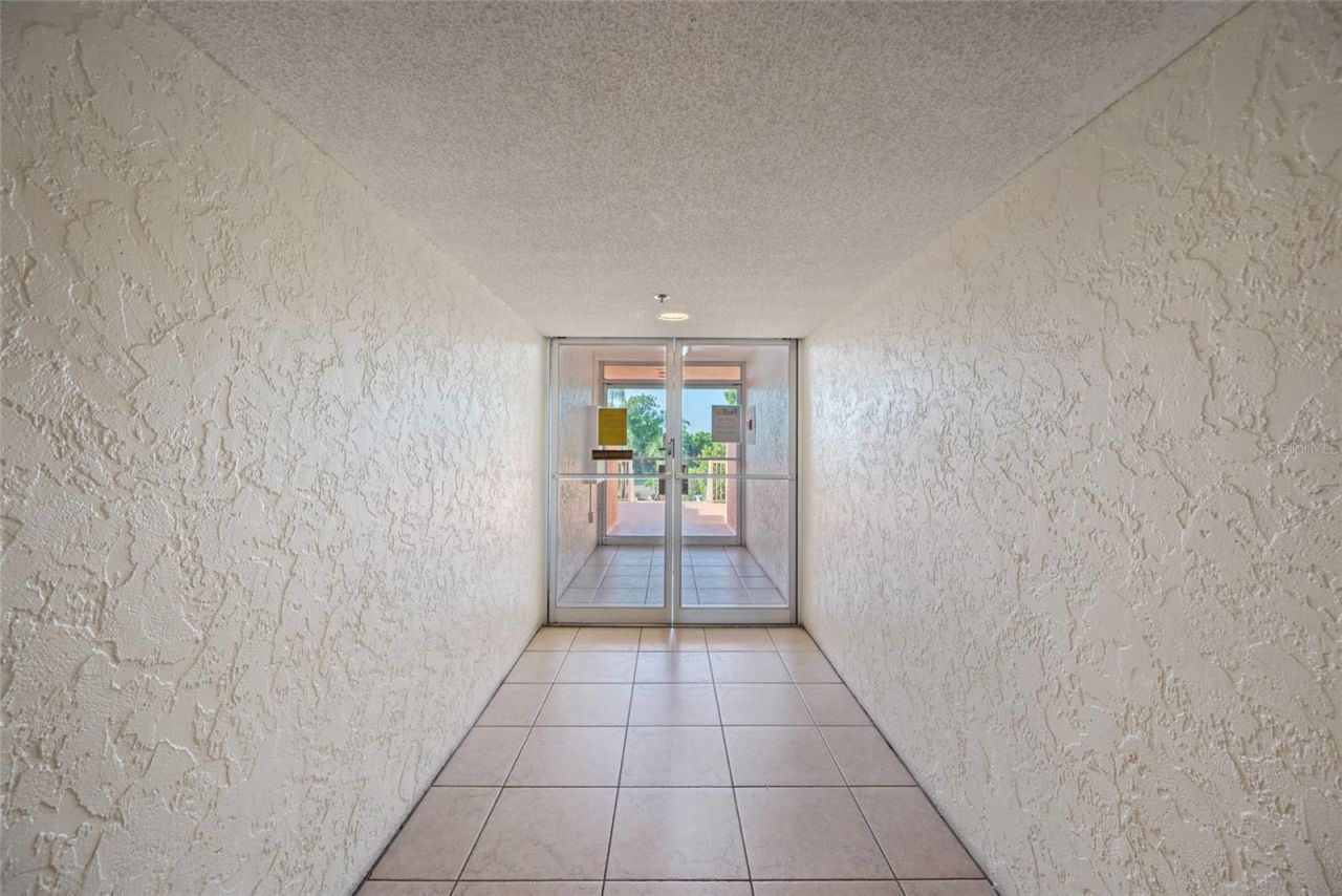 7430 Sunshine Skyway Lane S, Unit 601, Saint Petersburg, FL 33711 Photo